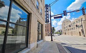 Cozy Stay At The Inman - 214