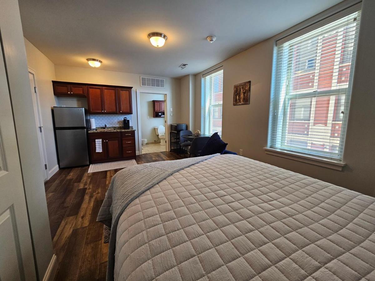 Cozy Stay At The Inman - 214 Champaign Exterior photo