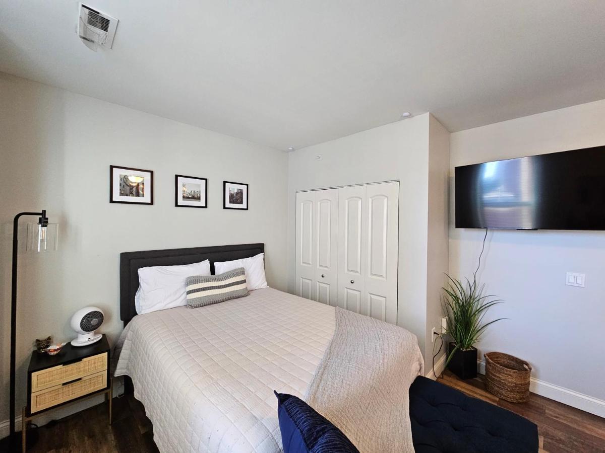 Cozy Stay At The Inman - 214 Champaign Exterior photo