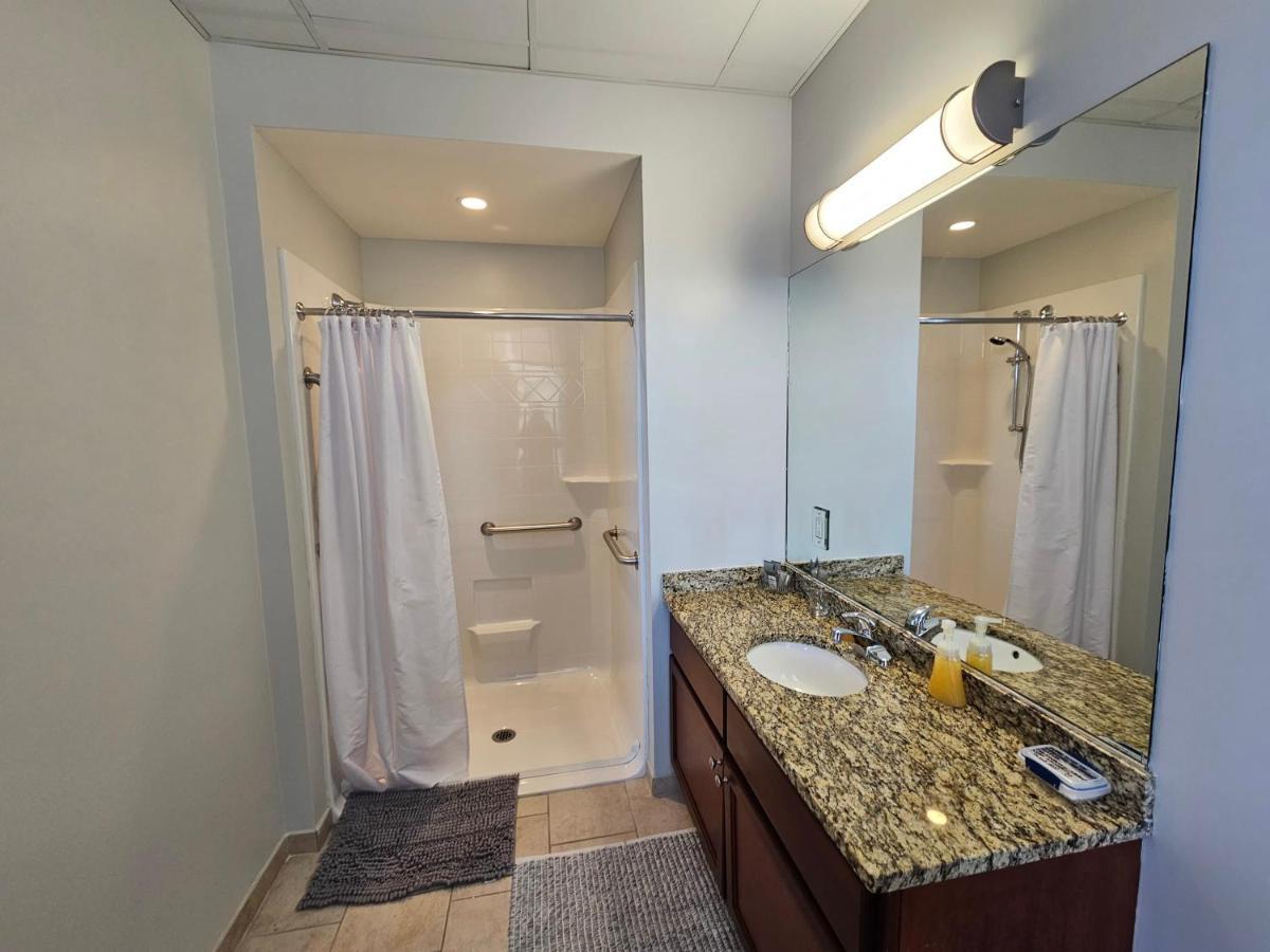 Cozy Stay At The Inman - 214 Champaign Exterior photo