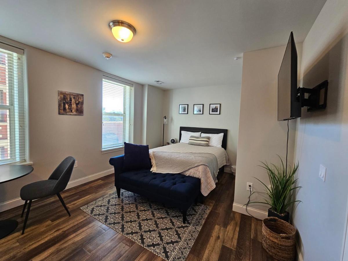 Cozy Stay At The Inman - 214 Champaign Exterior photo